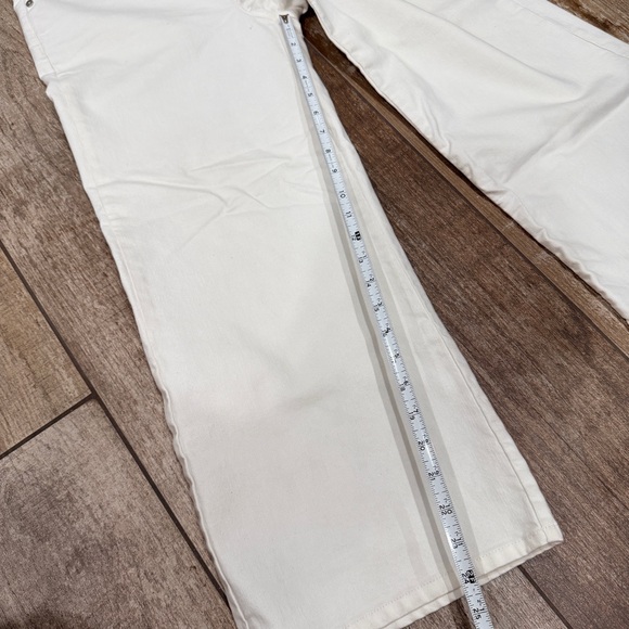 Banana Republic | White Wide-Leg Cropped High Rise Jeans - Picture 8 of 11